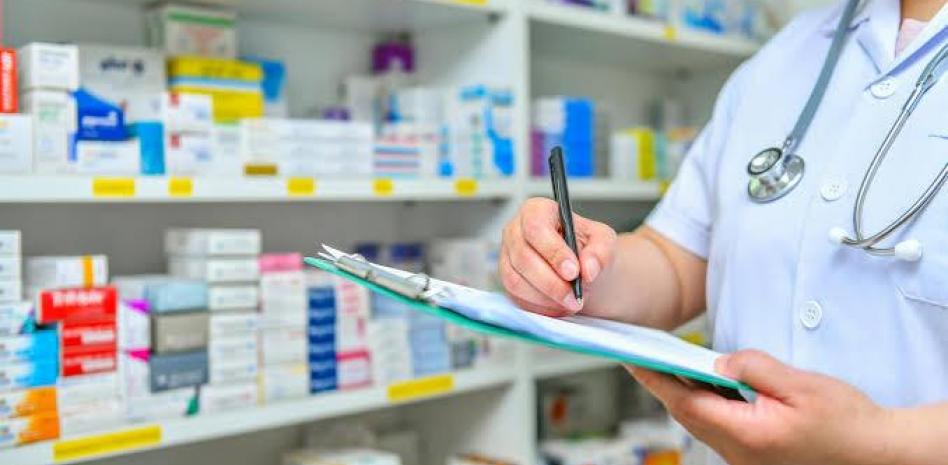 Revisan estrategia de compra y distribución de medicamentos a nivel nacional