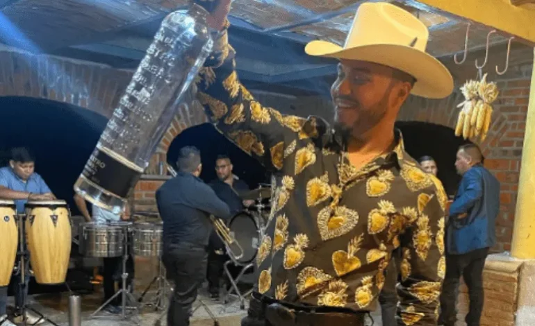 Gerardo “El Jerry” Coronel confiesa que quitó groserías de su tema “Te Felicito”