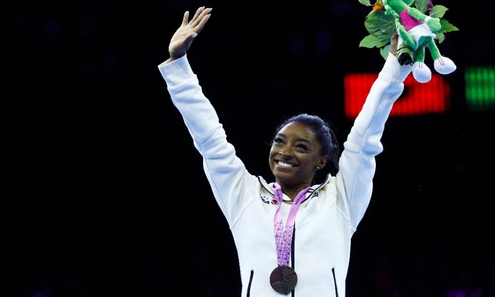 Simone Biles suma dos oros más en mundial de gimnasia de Amberes