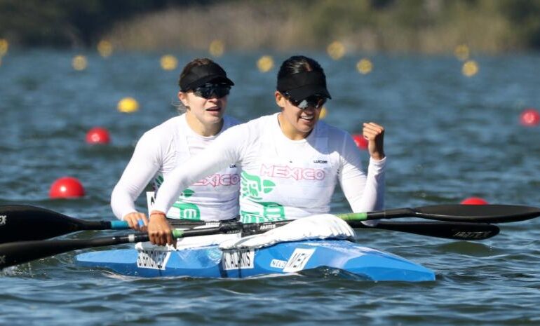 Karina Alanís y Beatriz Briones van a campamento en Estados Unidos