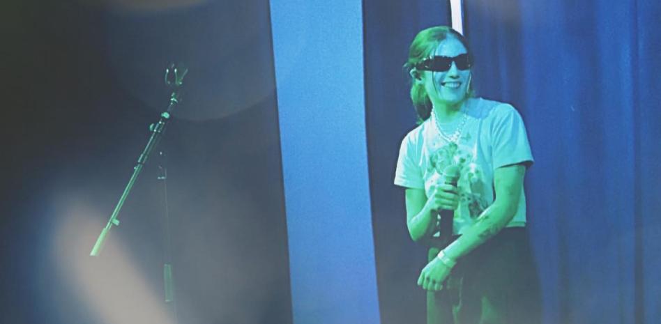 Valverdina complace a sus fans mexicanos con un discreto show en House of Vans