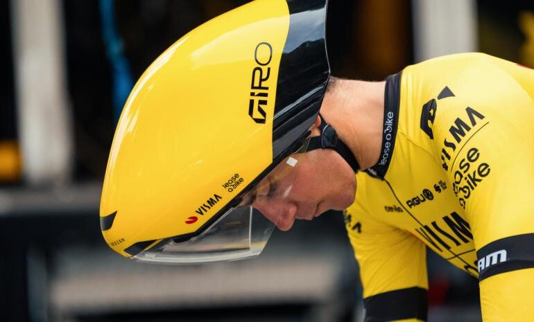 La UCI aprueba el casco “futurista” del Visma al menos por un año