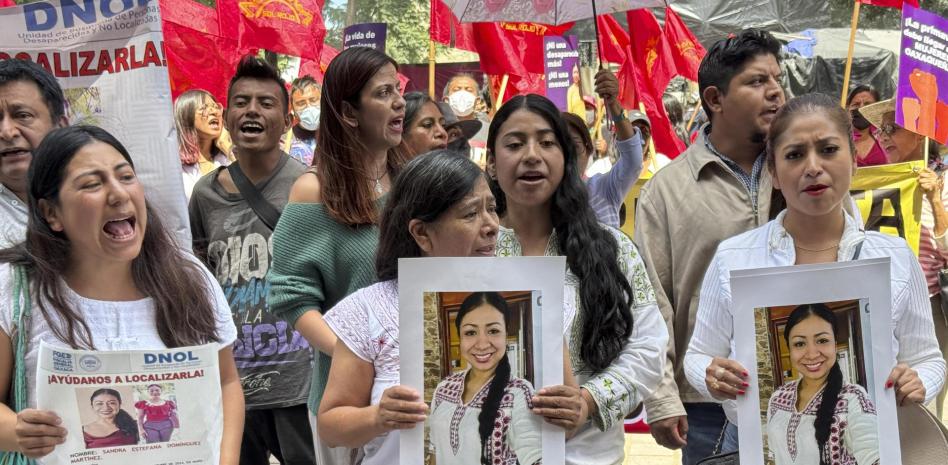 Protestan por desaparición de activista mixe en el sur de México