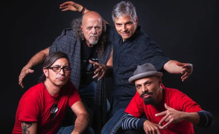 Los ex Botellita de Jerez rinden homenaje a Armando Vega-Gil con Botellita Retornable