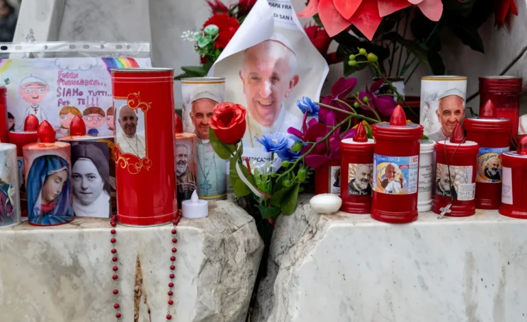 ¿Qué pasa cuando muere un papa?