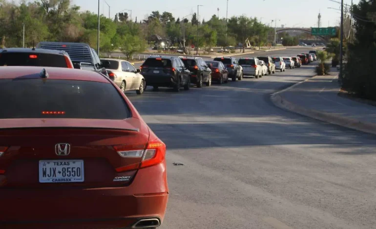 Sin prisas las filas de puentes internacionales; hasta media hora de espera
