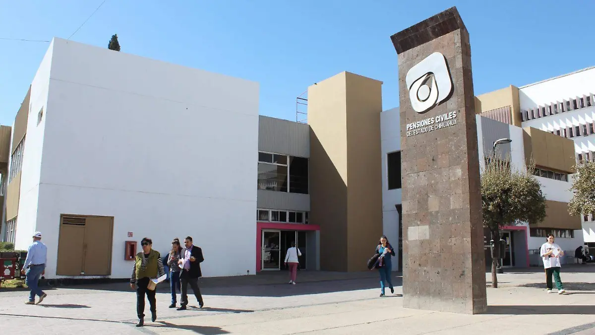 Reorientación de 200 mdp de PCE mejorará el servicio médico de los derechohabientes