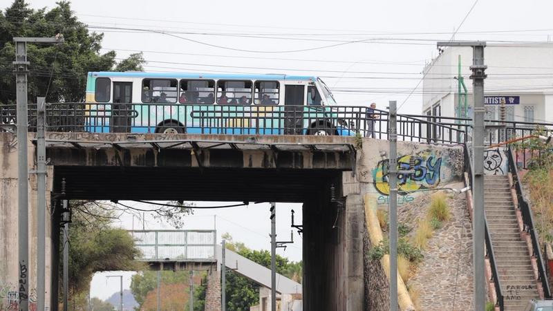 “Querétaro se prepara para el cambio: nuevas obras viarias requieren la prevención y adaptación de los ciudadanos, incluyendo cambios significativos en el sistema de transporte público”
